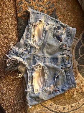 levi’s denim shorts